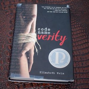 HARDCOVER : CODE NAME VERITY : ELIZABETH WEIN